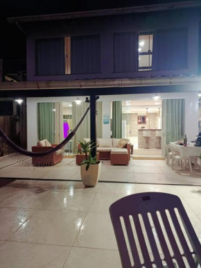 Casa na Ilha Jardim pé na areia